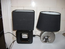 Moderne Tischleuchten mit Keramikfuß & schwarzem Lampenschirm 2 Stück Look!