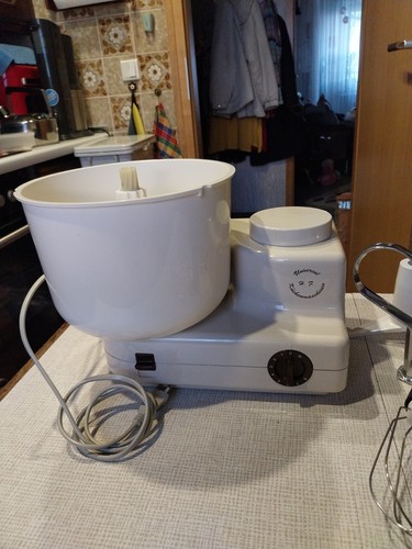 Große küchenmaschine - große,