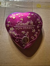 Lindt-Blechdose leer / Herz mit Aufschrift "VON HERZEN" Lila Bordeauxrot selten