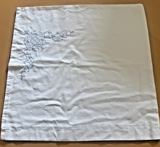 Alter Kissenbezug, Zierkissen, m. hellblauer  Stickerei, 40 x 40 cm