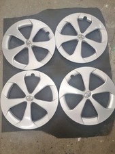 4 Stück originale Radkappen Radzierblende Toyota Prius 15 Zoll 4260247060