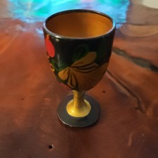 kleiner Becher Holzbecher bemalt lackiert 