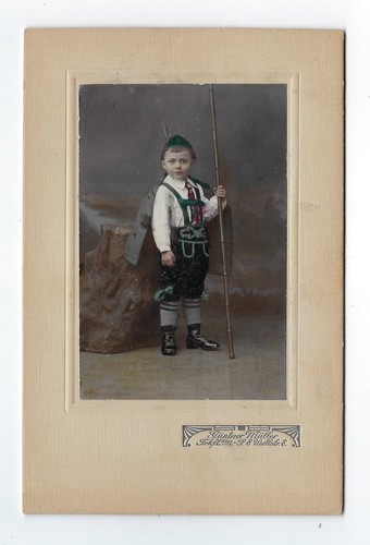 Bayerische tracht knabe in - bayerische,