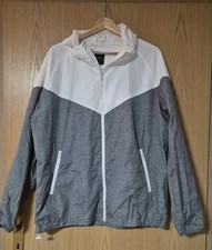 Leichte Regenjacke/Sportjacke