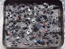 ELEKTRONIK TEILE*ALTE TRANSISTOREN KONVOLUT*MEHRERE TYPEN*BASTLER*HANDWERKER