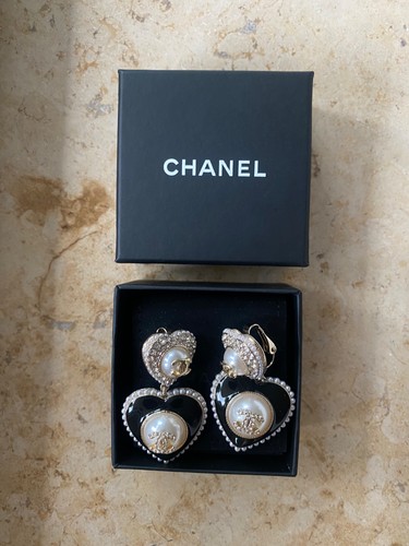 Chanel heart clip earrings - heart,