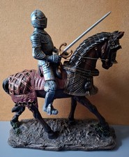 RITTER RITTER FIGUR RITTER MIT PFERD MITTELALTER  DEKOFIGUR 35X32 CM POLYRESIN