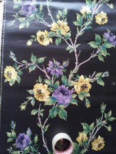 50er Jahre Tapete: Rosen, Blumen, schwarzer Grund