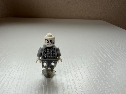 Officer santos lego pirates - officer, santos-lego