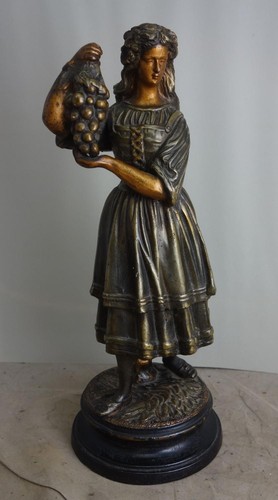 Antike keramik figur frau mit - figur,