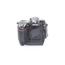Nikon D2X + 240 Tsd. Auslösungen + Gut (272090)