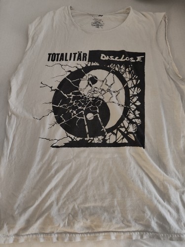 Totalitär disclose split - totalitär,