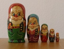 Malerei.Lackkunst.Alte Matroschka.Babuschka.5 Holzpuppen. Handgemalt Zwerge 1993
