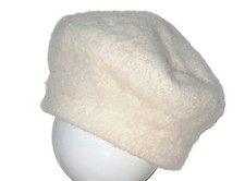 Flauschige Damen Beret aus