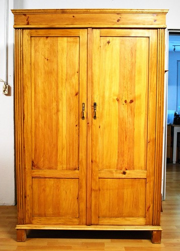 Antiker kleiderschrank - antiker,