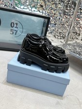 Prada Monolith Damen