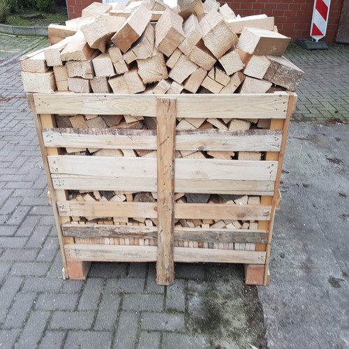 Kaminholz-Kaminholz