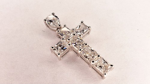 Kreuz anhänger 44ct vvs - kreuz, 1.44ct