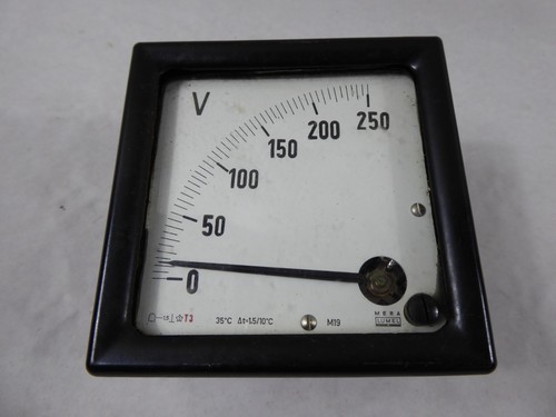 Altes bakelit voltmeter - altes,