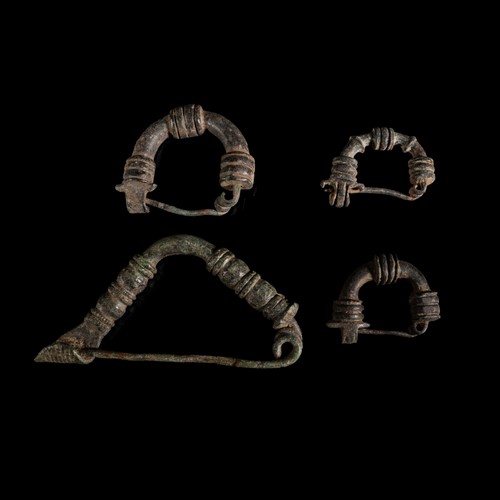 Phrygische fibeln aus bronze - fibeln, |