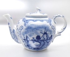 August Warnecke AW Delfzijl Teekanne handgemalt 13,5 cm / 750 ml