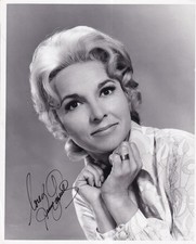 Beverly Garland z.B. "Remington Steele" - original signiertes Großfoto