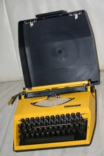 Triumph Tippa Kofferschreibmaschine Schreibmaschine gelb 70er Jahre vintage