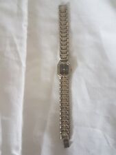 Aus einer Auflösung: schöne Charles Delon Quartz Waterresist Armanduhr