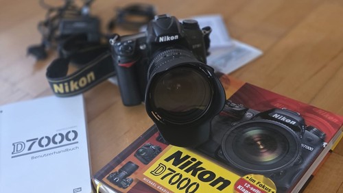 Nikon d7000 dslr - nikon,