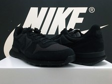 DS 2023 NIKE INTERNATIONALIST