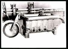 Fotografie 2.WK, NSU Kettenkrad Fahrgestell Wanne des Sd Kfz bei der Entwicklin 