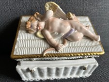 Antike Porzellan  Dose Amor