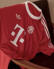 FC BAYERN MÜNCHEN Trikot