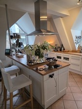 Küche zu verkaufen!! Kaum benutzt. Selbstabholer! Preis  Vb