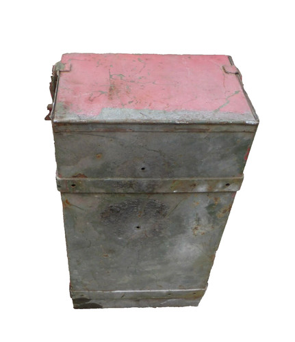 Alte kiste box eisenkiste - alte,