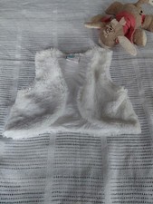 Süße Flauschige Weiße