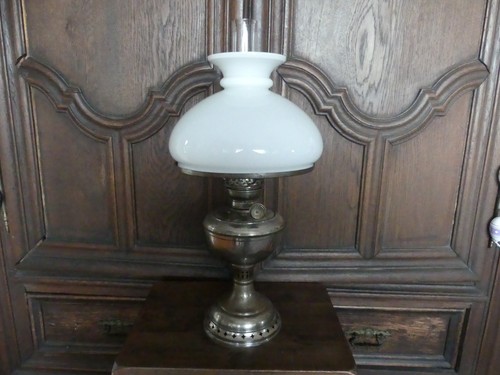 Antike petroleumlampe - antike,