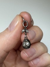 Antiker Anhänger Rosenschliff
