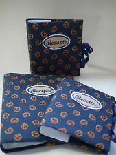 DIN A 5  + A4 Ringbuch Rezeptbuch + Buchhülle "BREZEL"  bestickt personalisiert