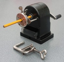 Vintage Bleistiftanspitzer 1950er Jahre A. W. Faber Castell No. 52/14