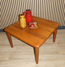 1960er massiver TEAK Holz Couchtisch 75x75 H47 GLOSTRUP schlicht gerundete Form