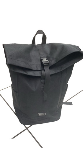 Schwarzer rolltop rucksack - schwarzer, –