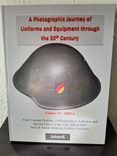 Sehr seltene Fachbuch DDR Uniformen und Ausrüstung Helme Parade LsK MdI MFS NVA