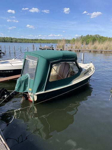 Motorboot mit trailer und - motorboot,
