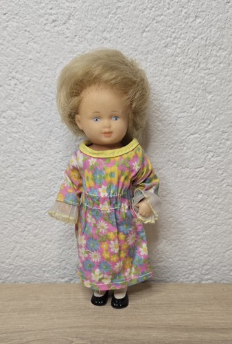 Alte kunststoff puppe - alte,