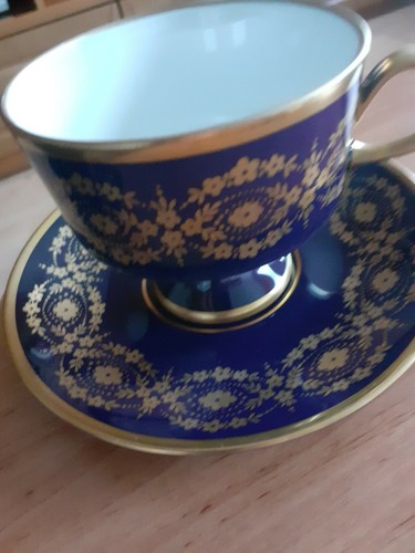 Sammeltasse kobaltblau mit