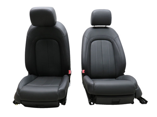 Sitze vorne links - rechts, leder