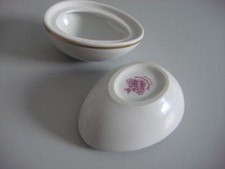 2tlg.Antiquität Schwarzenhammer Porzellan Ei Schatulle Flora Design mit Goldrand