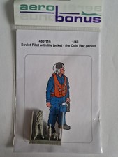 Aero Bonus Soviet Pilots+2x Su-27 Pilot with Ejection Seat+Plusmodel AL4065 1/48