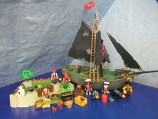 5238 Piratenschiff + Bation Lager 4 Kanonen viele Piraten Figuren Playmobil 3349